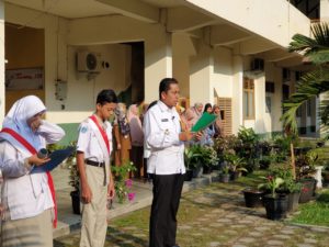 Kepala BNN Kota Banda Aceh Jadi Pembina Upacara di SMK Telkom