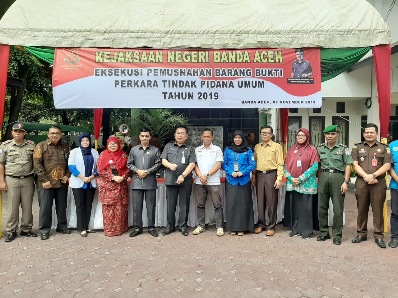 BNN Kota Banda Aceh Menyaksikan Eksekusi Pemusnahan Barang Bukti Perkara Tindak Pidana Umum BNN Kota Banda Aceh Menyaksikan Eksekusi Pemusnahan Barang Bukti Perkara Tindak Pidana Umum