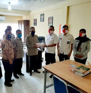 BNN Kota Banda Aceh Bagi Masker Untuk Aparatur