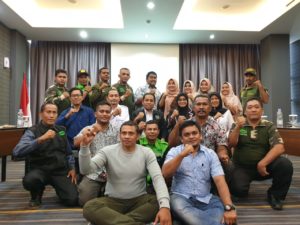 Kepala BNN Kota Banda Aceh Sematkan PIN Penggiat Anti Narkoba