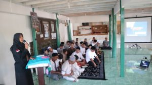 GENCARKAN SOSIALISASI BAHAYA NARKOBA KEPADA SANTRI SEJAK DINI
