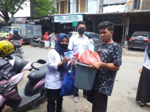 Cegah Covid-19, BNNK Banda Aceh Bagi Masker Kepada Warga Cegah Covid-19, BNNK Banda Aceh Bagi Masker Kepada Warga