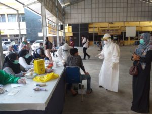 BNNK Banda Aceh lakukan screening urine tes terhadap 8 orang remaja yang ditangkap di kawasan Punge