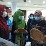 Tampilkan Hasil Karya Warga Gampong Binaan, BNNK Banda Aceh Gelar Pameran P4GN di Plaza Aceh