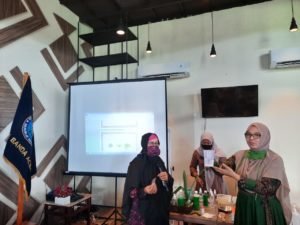 Antisipasi Covid-19, BNN Kota Banda Aceh Latih Warga Gampong Neusu Aceh Produksi Sendiri Hand Sanitizer dan Sabun Cair Antisipasi Covid-19, BNN Kota Banda Aceh Latih Warga Gampong Neusu Aceh Produksi Sendiri Hand Sanitizer dan Sabun Cair