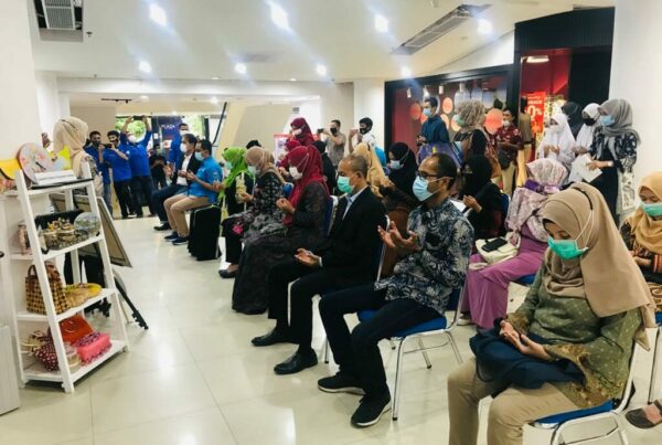 Tampilkan Hasil Karya Warga Gampong Binaan, BNNK Banda Aceh Gelar Pameran P4GN di Plaza Aceh Tampilkan Hasil Karya Warga Gampong Binaan, BNNK Banda Aceh Gelar Pameran P4GN di Plaza Aceh