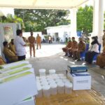 Wali Kota Serahkan Hibah Barang Tes Urine Narkoba