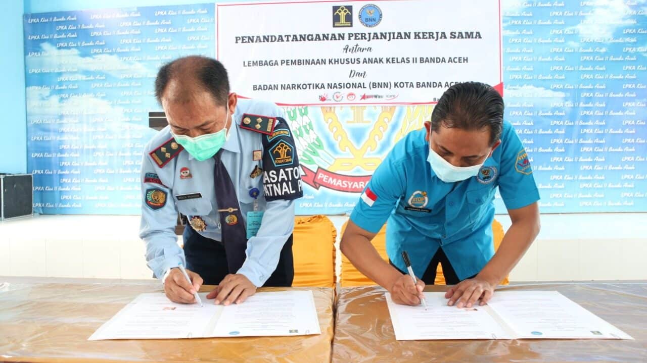 BNN Kota Banda Aceh Tes Urine Pegawai Lapas Anak Banda Aceh BNN Kota Banda Aceh Tes Urine Pegawai Lapas Anak Banda Aceh