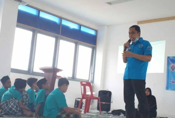 Hadiri Orientasi Pemuda dan Remaja Gampong Blang Oi, Kepala BNN Kota Banda Aceh Paparkan Pembinaan Karakter dan Bahaya Narkoba