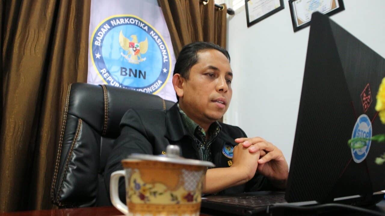 Edukasi Remaja dalam Webinar Mental Health Issues, Kepala BNN Kota Banda Aceh Beri Pemahaman "War On Drugs" Edukasi Remaja dalam Webinar Mental Health Issues, Kepala BNN Kota Banda Aceh Beri Pemahaman "War On Drugs"