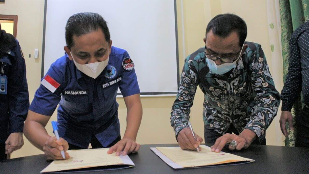 Ciptakan Kampus Bersinar, BNN Kota Banda Aceh Teken MoU UBBG Aceh Ciptakan Kampus Bersinar, BNN Kota Banda Aceh Teken MoU UBBG Aceh