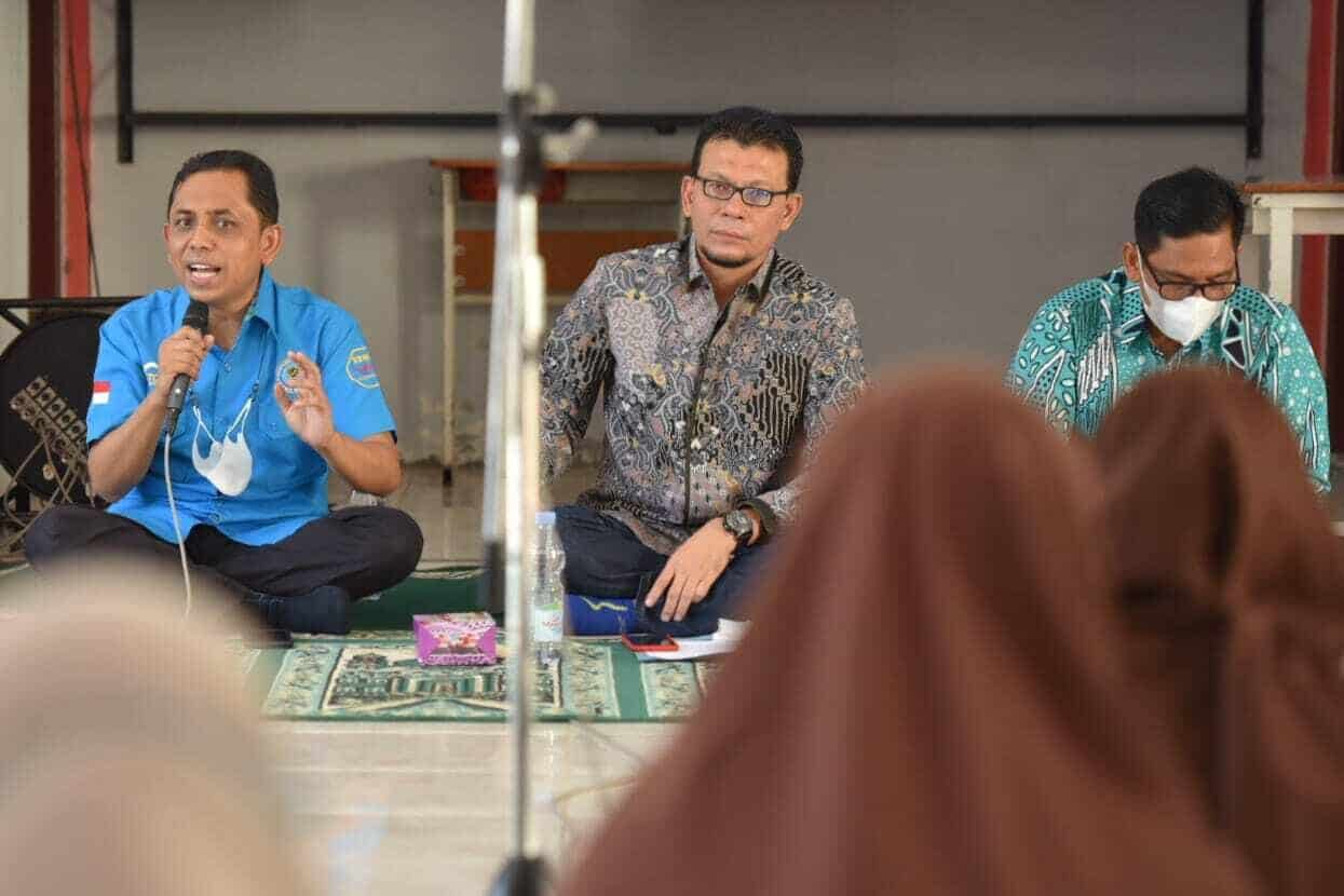 Deklarasi Sekolah Bersih Narkoba di SMPN 10, Komisi I DPRK Banda Aceh Ajak Semua Pihak Berperan Deklarasi Sekolah Bersih Narkoba di SMPN 10, Komisi I DPRK Banda Aceh Ajak Semua Pihak Berperan