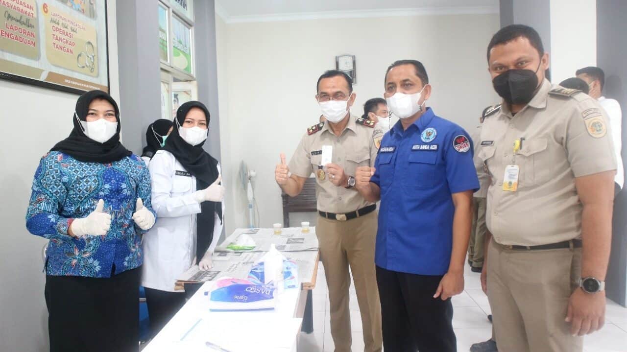BNN Kota Banda Aceh Tes Urine Pegawai BPN Banda Aceh BNN Kota Banda Aceh Tes Urine Pegawai BPN Banda Aceh