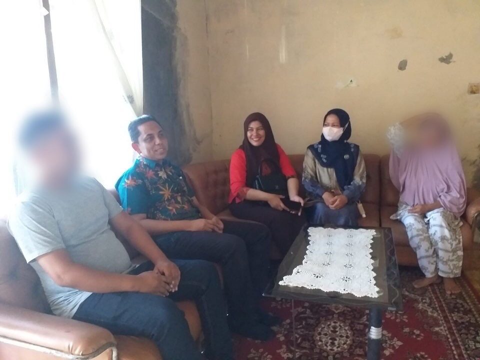 Kepala BNN Kota Banda Aceh Kunjungi Rumah Klien, Apa yang Terjadi ? Kepala BNN Kota Banda Aceh Kunjungi Rumah Klien, Apa yang Terjadi ?