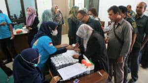 Deteksi Dini Tes Urine, Puluhan Hakim dan Pegawai PN Banda Aceh Jalani Tes Urine Deteksi Dini Tes Urine, Puluhan Hakim dan Pegawai PN Banda Aceh Jalani Tes Urine