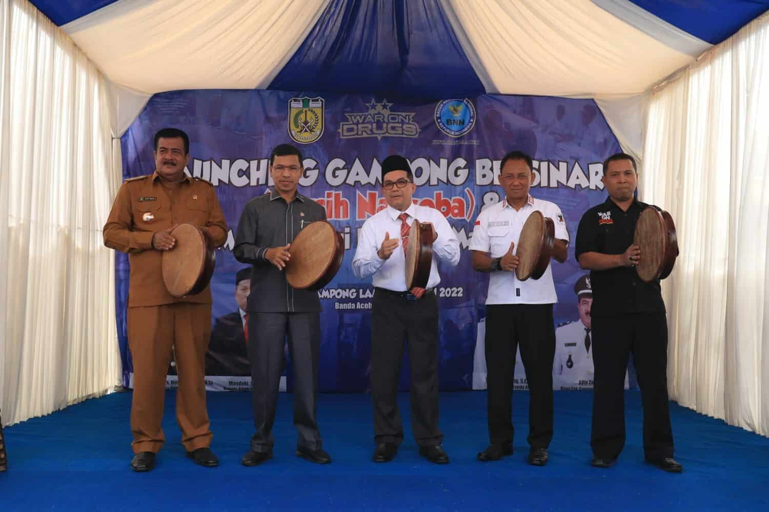 Deklarasi Gampong Lampulo sebagai Gampong Bersinar (Bersih Narkoba) Deklarasi Gampong Lampulo sebagai Gampong Bersinar (Bersih Narkoba)