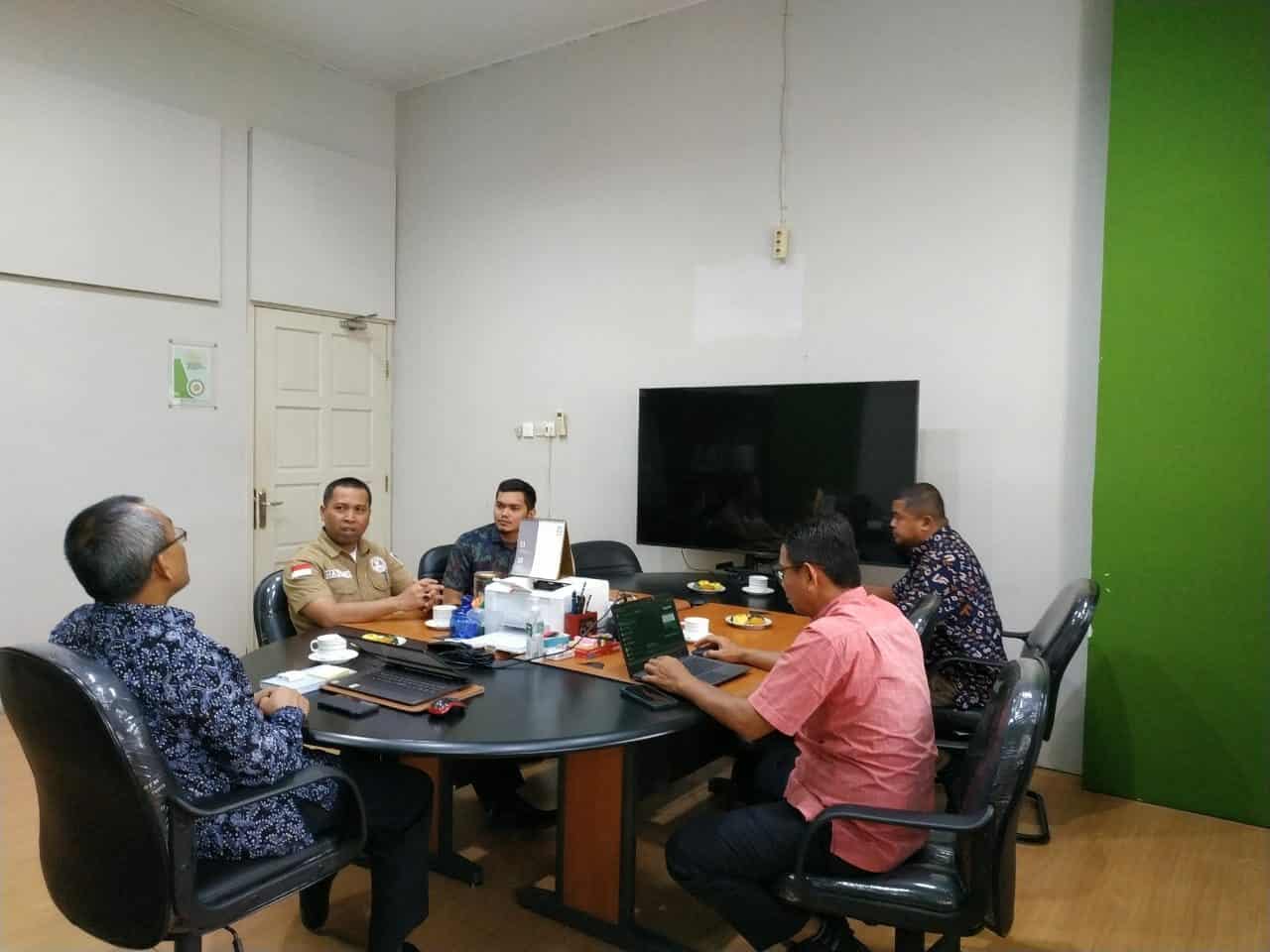 Sinergitas BNN Kota Banda Aceh dengan Ketua Lembaga Penelitian dan Pengabdian Masyarakat USK Sinergitas BNN Kota Banda Aceh dengan Ketua Lembaga Penelitian dan Pengabdian Masyarakat USK