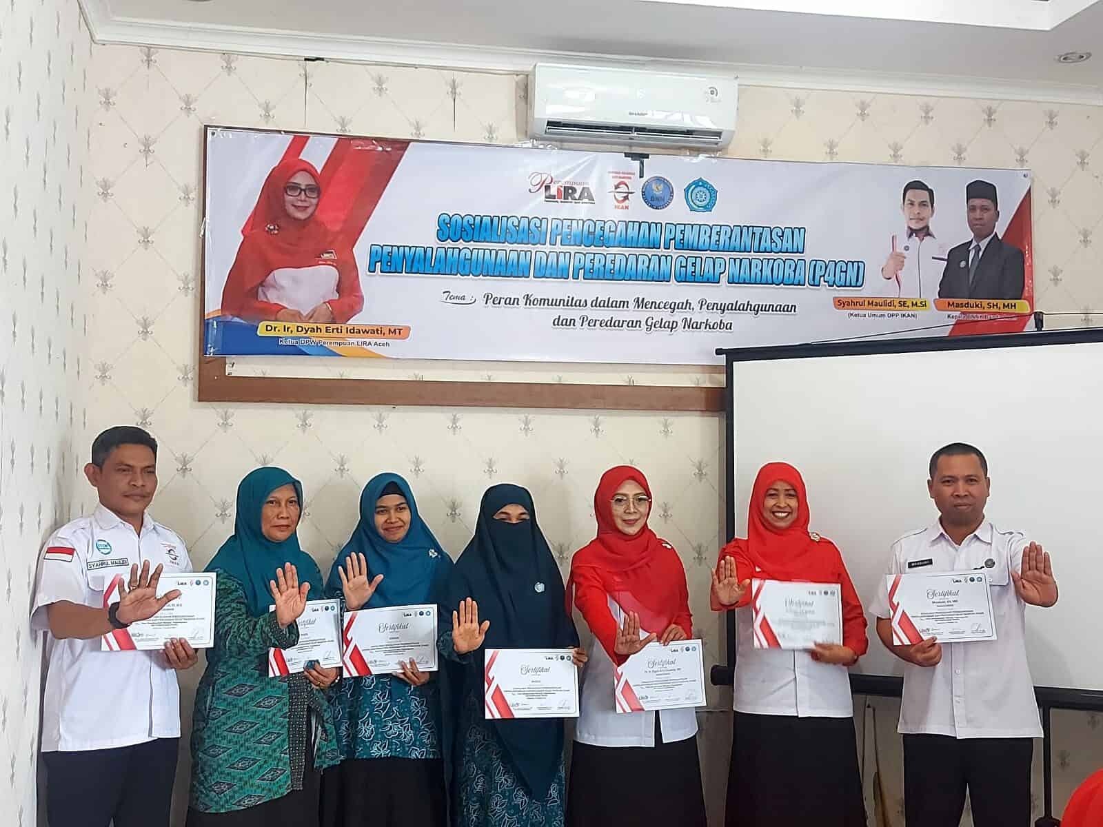 Sosialisasi P4GN dengan Tema "Peran Komunitas dalam mencegah Penyalahgunaan dan Peredaran Gelap Narkoba" Sosialisasi P4GN dengan Tema “Peran Komunitas dalam mencegah Penyalahgunaan dan Peredaran Gelap Narkoba”