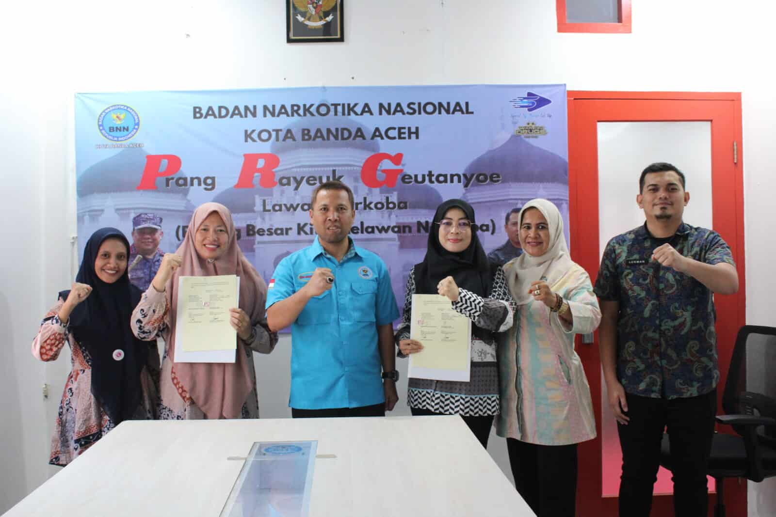 Penandatanganan MOU tentang Upaya P4GN di Lingkungan Pendidikan SLB The Nanny Children Center Penandatanganan MOU tentang Upaya P4GN di Lingkungan Pendidikan SLB The Nanny Children Center