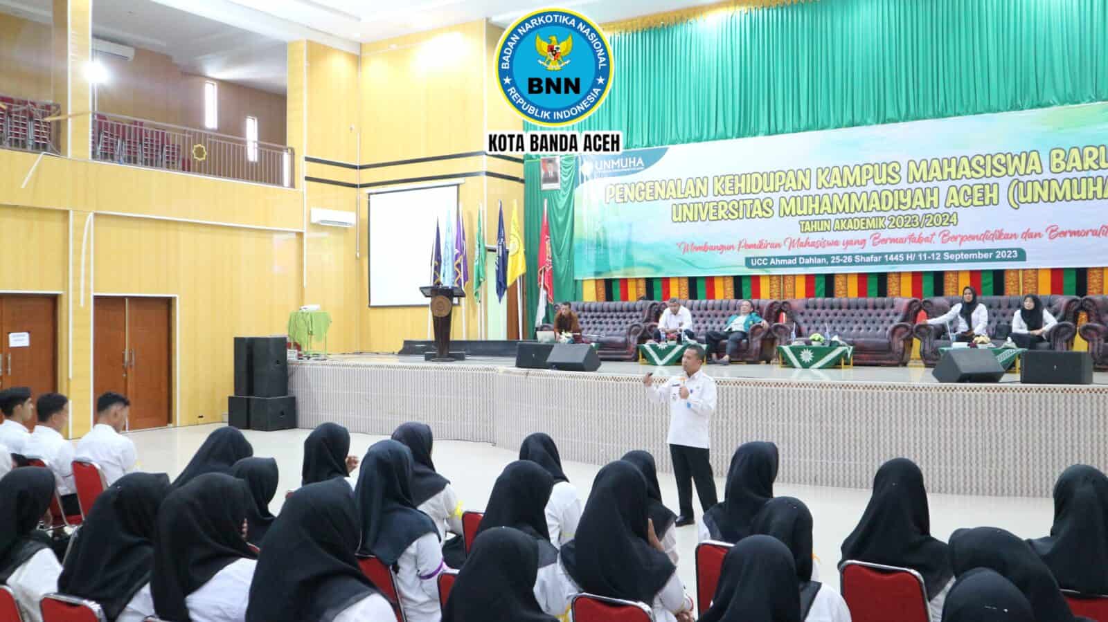 Sosialisasi Bahaya Penyalahgunaan Narkoba pada Kegiatan Pengenalan Kehidupan Kampus bagi Mahasiswa Baru (PKKMB) Universitas Muhammadiyah Aceh T.A 2023/2024 Sosialisasi Bahaya Penyalahgunaan Narkoba pada Kegiatan Pengenalan Kehidupan Kampus bagi Mahasiswa Baru (PKKMB) Universitas Muhammadiyah Aceh T.A 2023/2024