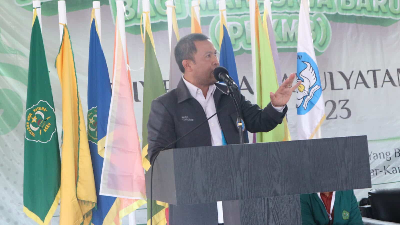 Kepala BNN Kota Banda Aceh Memberikan Kuliah Umum Terkait P4GN Pada Kegiatan PKKMB Universitas Abulyatama Kepala BNN Kota Banda Aceh Memberikan Kuliah Umum Terkait P4GN Pada Kegiatan PKKMB Universitas Abulyatama