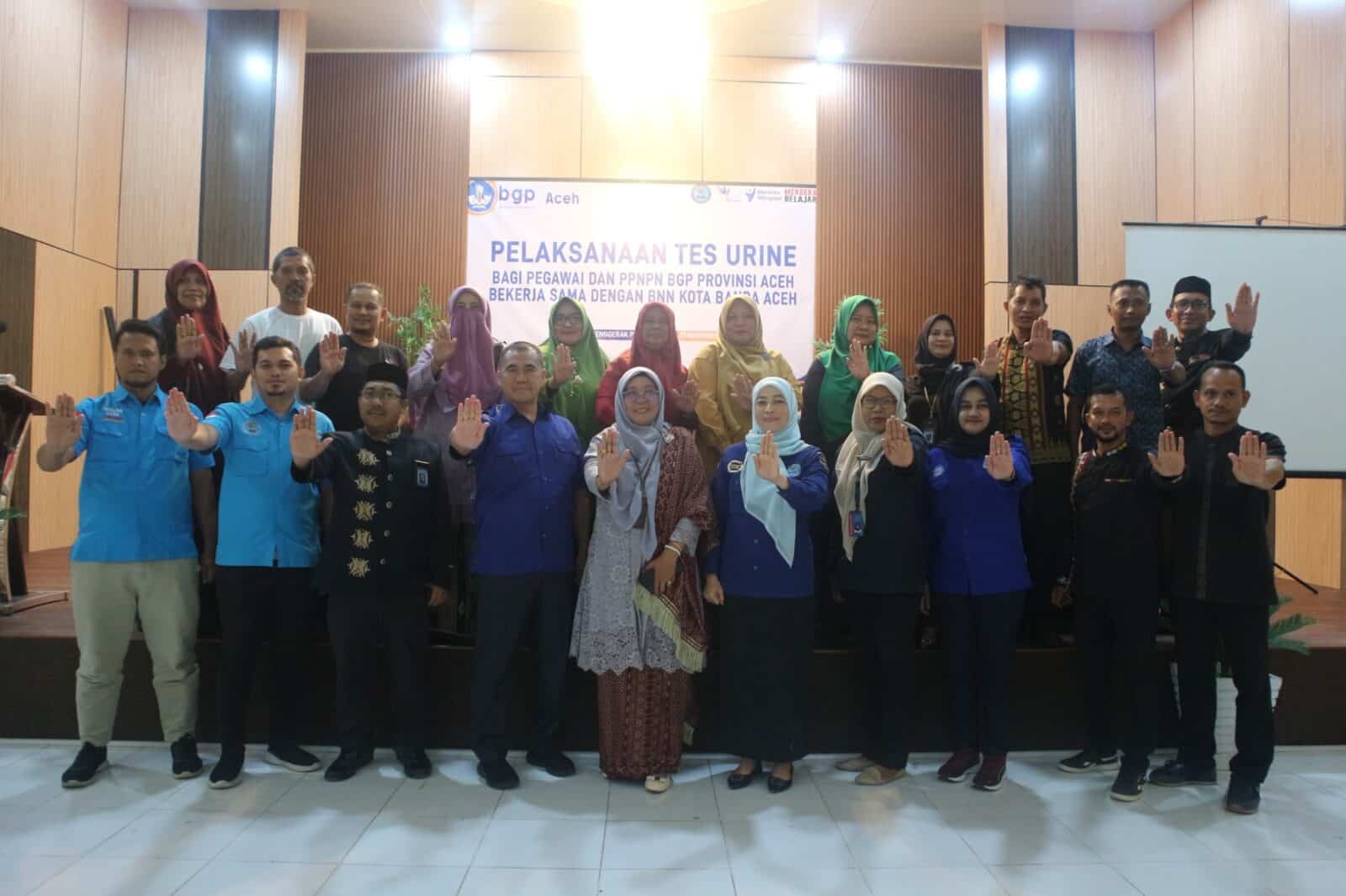 Tes Urine Bagi Pegawai Balai Guru Penggerak Provinsi Aceh