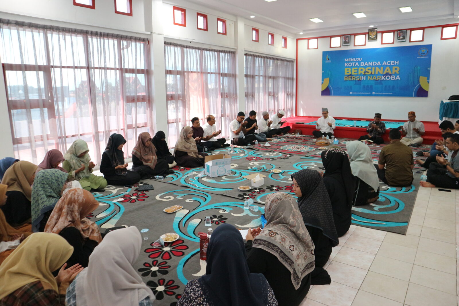 BNN Kota Banda Aceh mengadakan kegiatan Khataman Al-Quran dalam rangka menyambut Bulan Suci Ramadhan 1446 H Konsep Otomatis