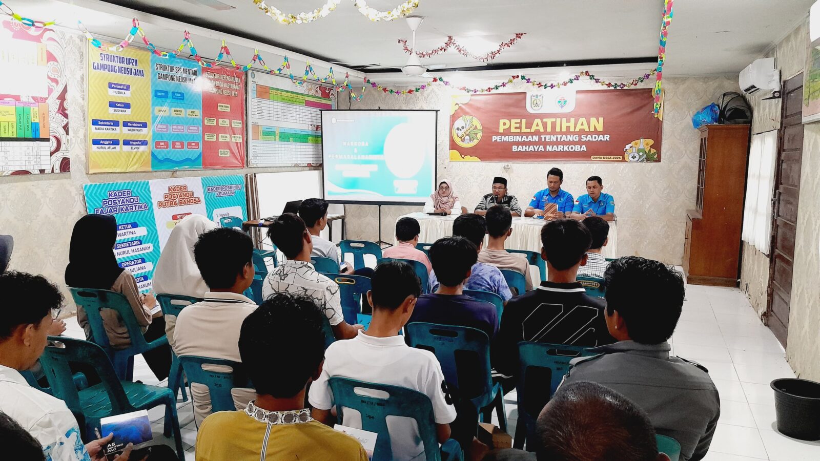Pelaksanaan Pelatihan Bembinaan Tentang Sadar Narkoba Bagi Remaja di Gampong Neusu Jaya